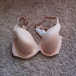 Victoria secret body by Victoria demi bra